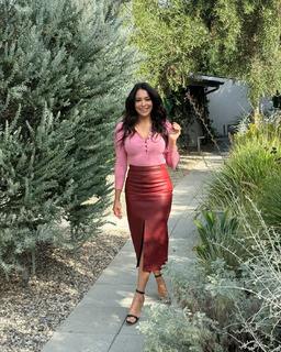 Natalie Martinez feet photo thumbnail