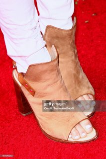 Natalie Martinez feet photo thumbnail