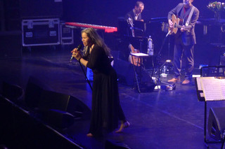 Natalie Merchant feet photo 5
