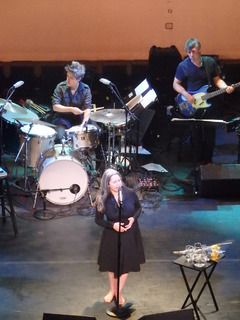 Natalie Merchant feet photo 15