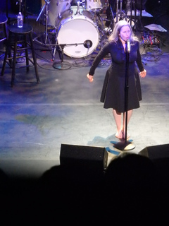 Natalie Merchant feet photo 14