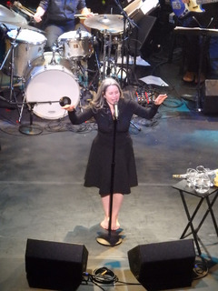 Natalie Merchant feet photo 11