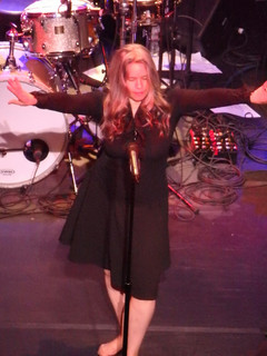 Natalie Merchant feet photo 10