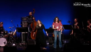 Natalie Merchant feet photo 7