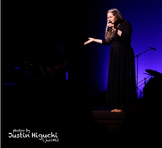 Natalie Merchant feet photo 20