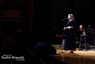 Natalie Merchant feet photo 17