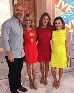 Natalie Morales feet photo thumbnail