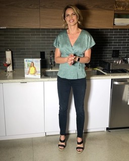 Natalie Morales feet photo thumbnail
