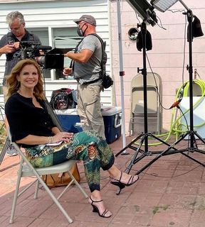 Natalie Morales feet photo thumbnail