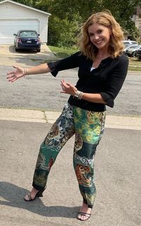Natalie Morales feet photo thumbnail
