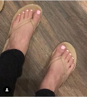 Natalie Negrotti feet photo 10