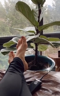 Natalie Negrotti feet photo 3