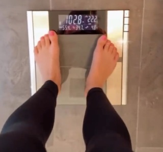 Natalie Negrotti feet photo 8
