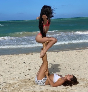 Natalie Negrotti feet photo 17