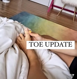 Natalie Negrotti feet photo 13