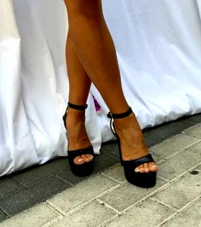 Natalie Negrotti feet photo 9