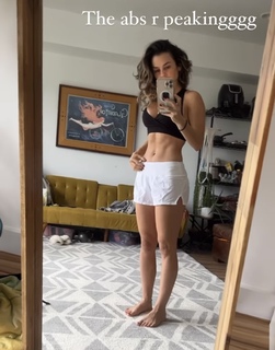 Natalie Negrotti feet photo 12