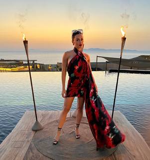 Natalie Negrotti feet photo 8