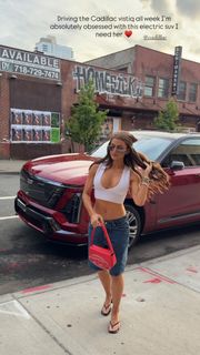 Natalie Negrotti feet photo 2