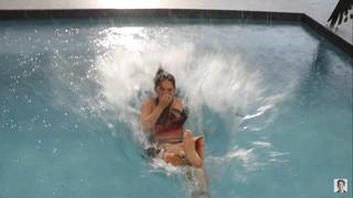 Natalie Noel Mariduena feet photo thumbnail
