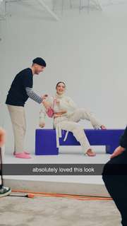 Natalie Noel Mariduena feet photo thumbnail