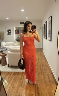 Natalie Noel Mariduena feet photo thumbnail