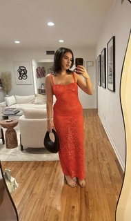 Natalie Noel Mariduena feet photo thumbnail