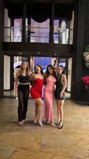 Natalie Noel Mariduena feet photo thumbnail