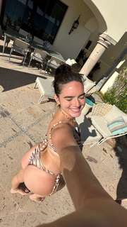 Natalie Noel Mariduena feet photo thumbnail