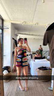 Natalie Noel Mariduena feet photo thumbnail