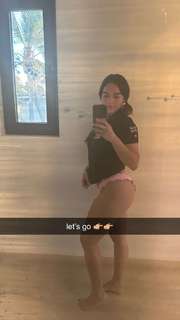 Natalie Noel Mariduena feet photo thumbnail