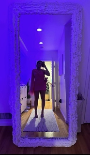 Natalie Noel Mariduena feet photo thumbnail