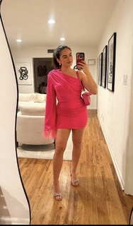 Natalie Noel Mariduena feet photo thumbnail