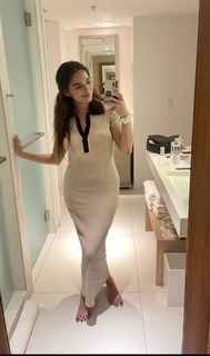 Natalie Noel Mariduena feet photo thumbnail