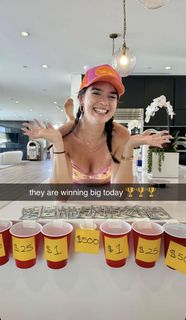 Natalie Noel Mariduena feet photo thumbnail