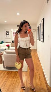 Natalie Noel Mariduena feet photo thumbnail