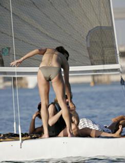 Natalie Pinkham feet photo thumbnail