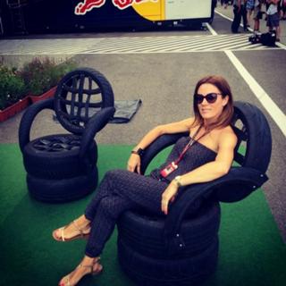 Natalie Pinkham feet photo thumbnail