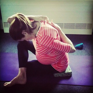 Natalie Pinkham feet photo thumbnail