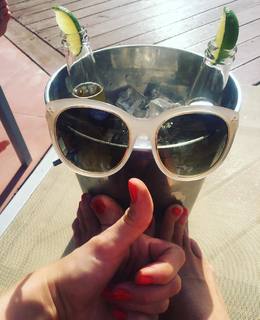 Natalie Pinkham feet photo thumbnail