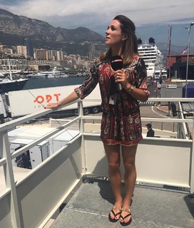 Natalie Pinkham feet photo thumbnail