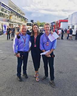 Natalie Pinkham feet photo thumbnail