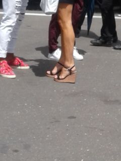 Natalie Pinkham feet photo thumbnail