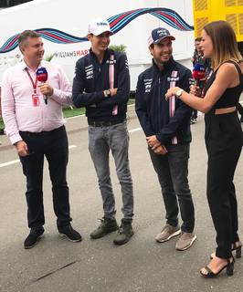 Natalie Pinkham feet photo thumbnail