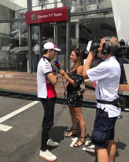 Natalie Pinkham feet photo thumbnail