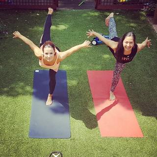 Natalie Pinkham feet photo thumbnail