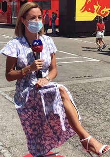 Natalie Pinkham feet photo thumbnail