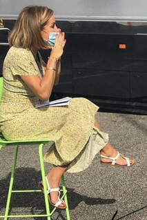 Natalie Pinkham feet photo thumbnail