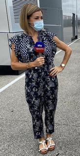 Natalie Pinkham feet photo thumbnail