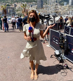 Natalie Pinkham feet photo thumbnail